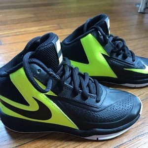 Boys Nik’s shoes size 12c